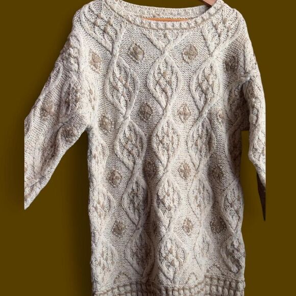 The Limited Intricate Aran/Fisherman Knit Wool-Blend Long Sweater. L. - Picture 2 of 7